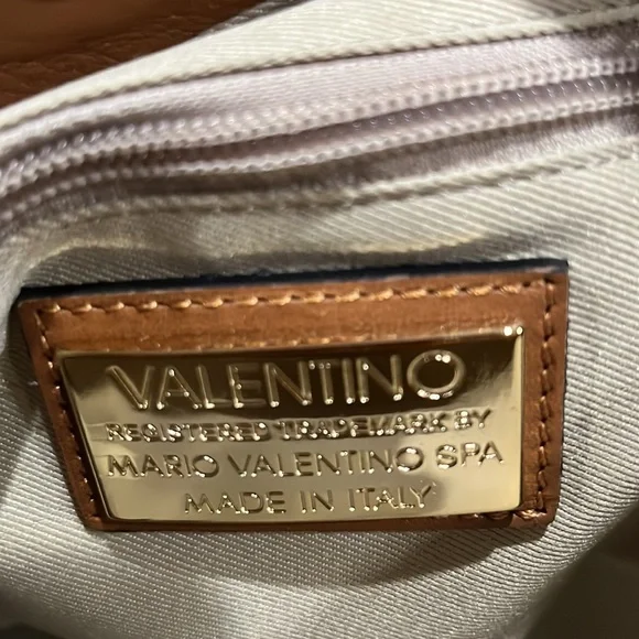 NWT Authentic leather Mario valentino tote